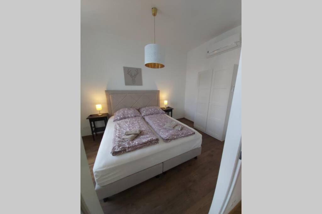Appartement Lovely New 2 Bedroom Near Hannovamarkt *
